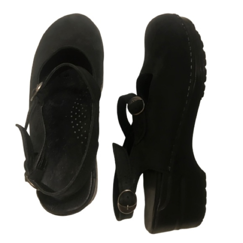 Dansko suede Mary Jane Shoes